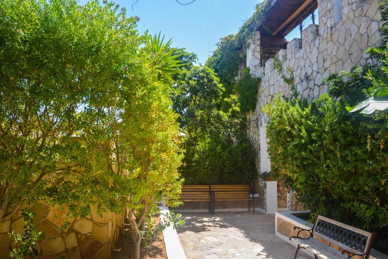 LMP Residence Il Castello מראה חיצוני תמונה